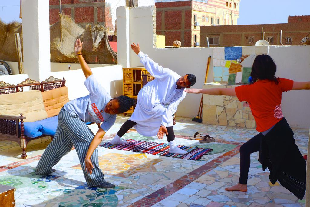 Pyramids Loft Homestay Kafret el-Gabal Esterno foto