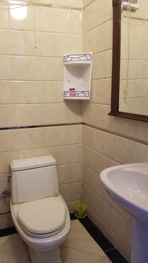 Pyramids Loft Homestay Kafret el-Gabal Esterno foto